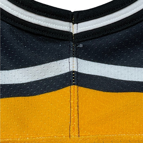 Vintage 90s Boston Bruins Pooh Bear Jersey # Jim Carey GOALIE CCM sz M fits M/L - Picture 9 of 10